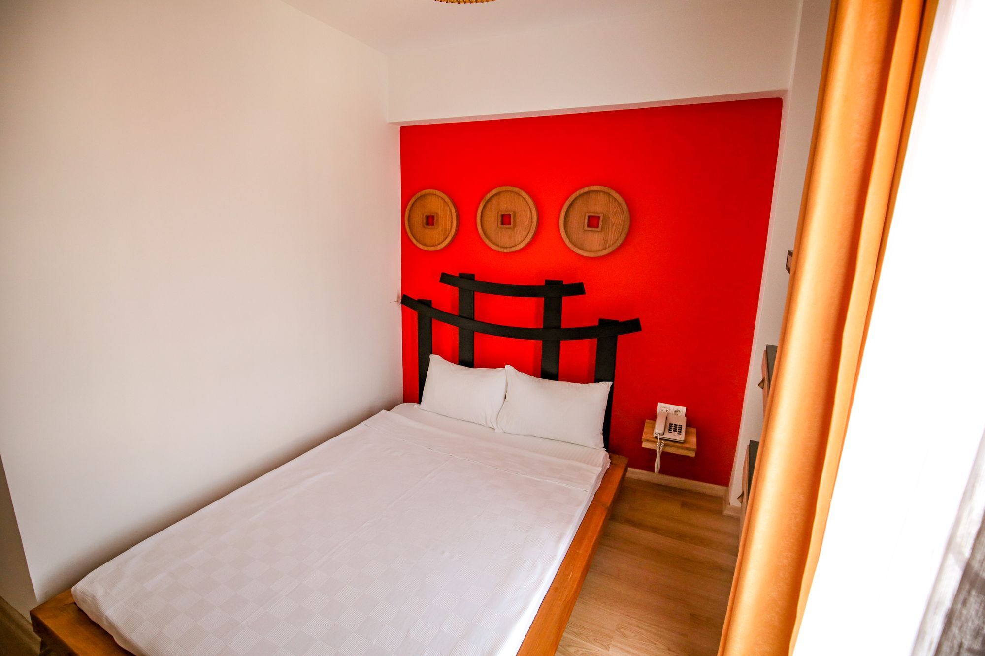 Menendi Otel Foça Bagian luar foto