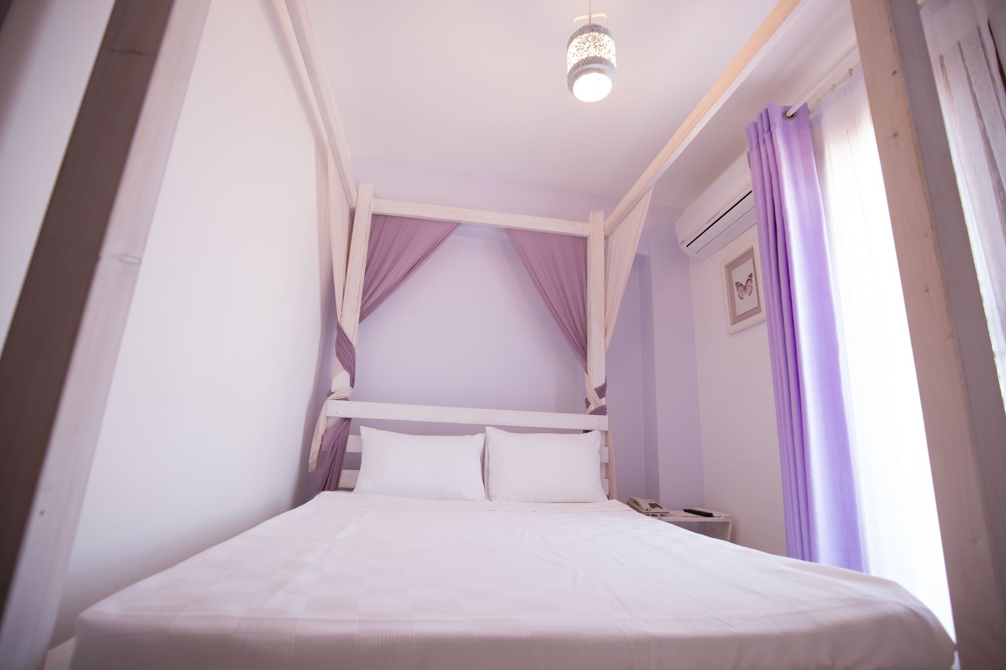 Menendi Otel Foça Bagian luar foto